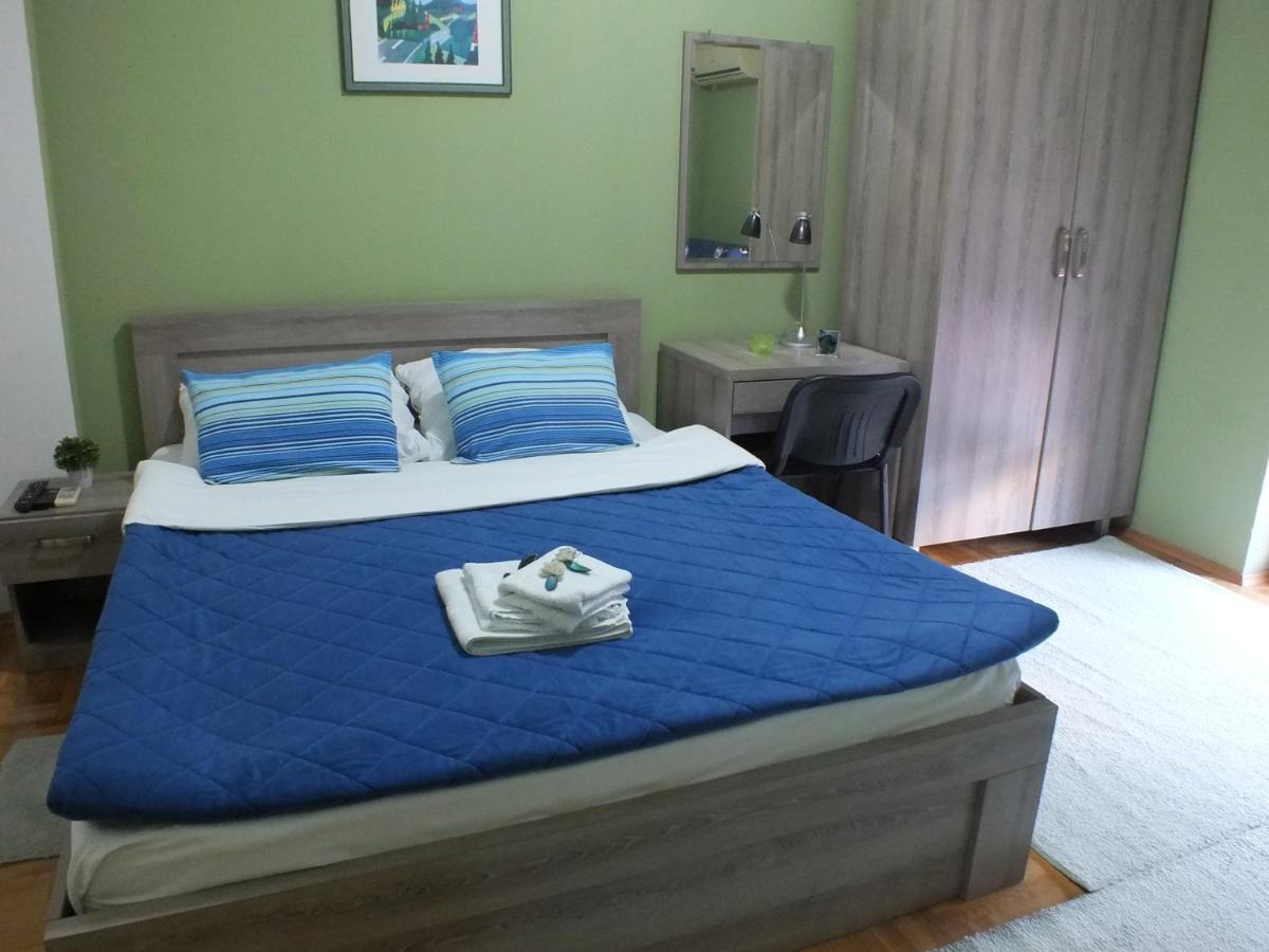 Apartment Temple Podgorica Buitenkant foto